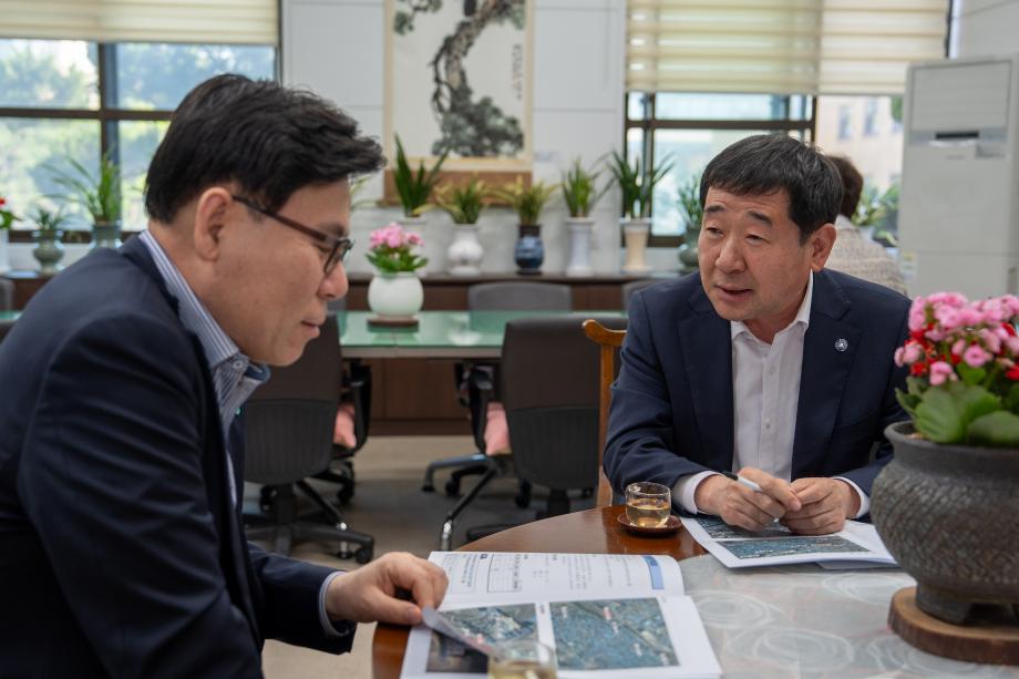 행정부지사실 방문