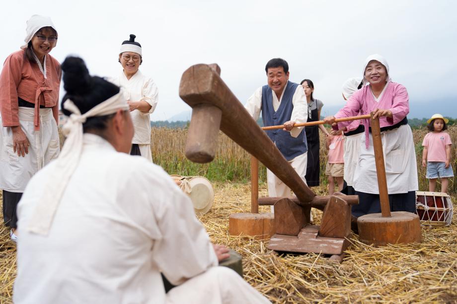 청보리 타작 체험행사