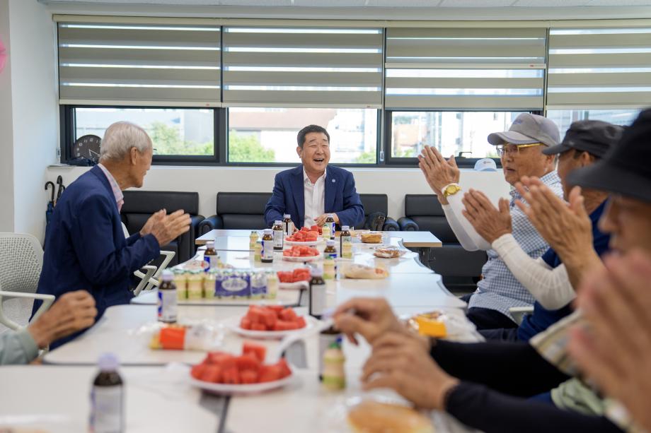 개나리어울림쉼터 어르신 간담회