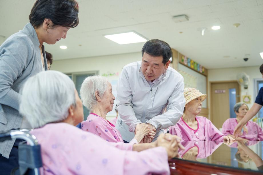 노인전문요양원 방문