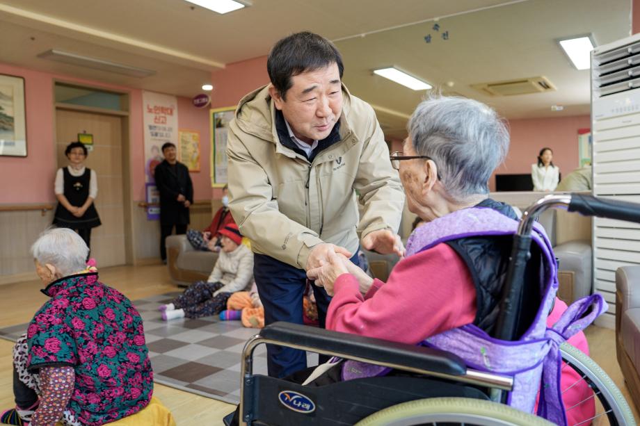설명절 관내 시설 방문