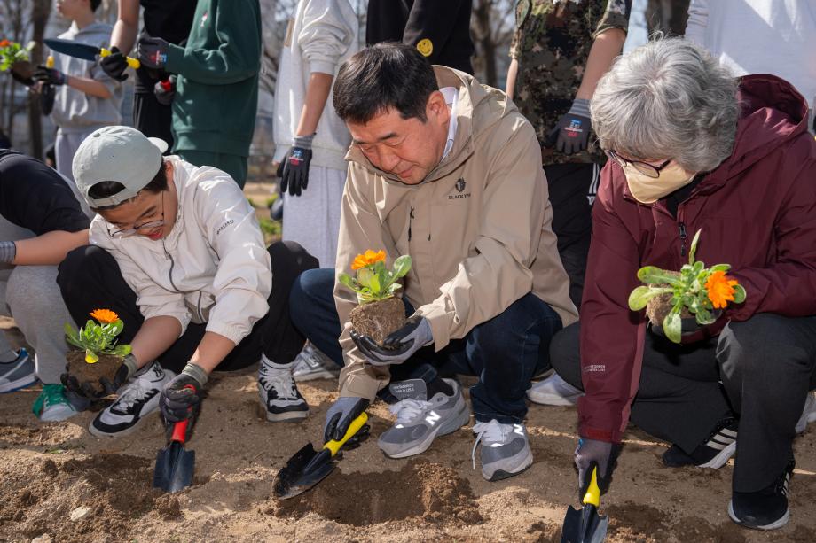 “아이들의 손끝에서 피어나는 증평의 미래”