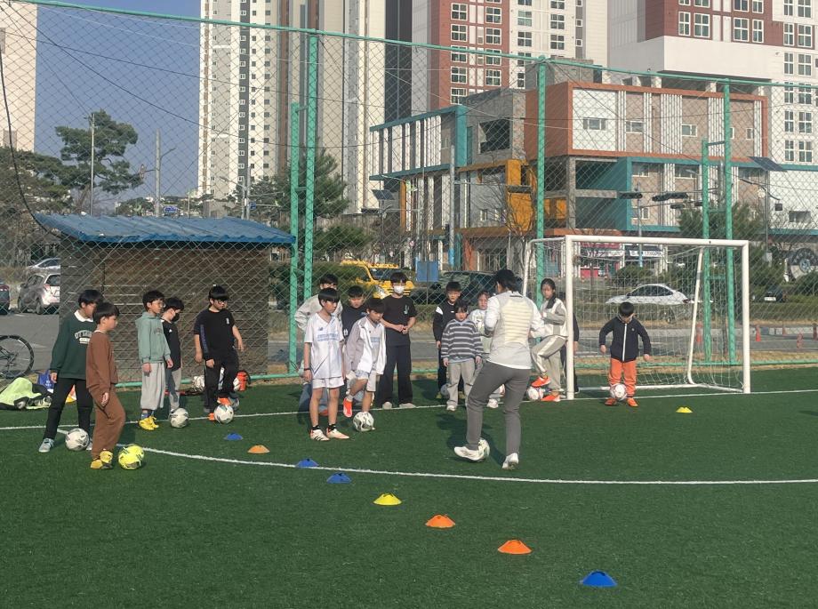 증평군보건소, 비만 아동 집중 프로그램 ‘새싹 축구교실’ 운영