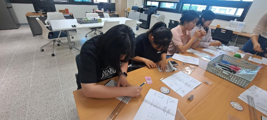 증평군, 창동개나리 어울림센터 재봉틀 교육 프로그램 운영