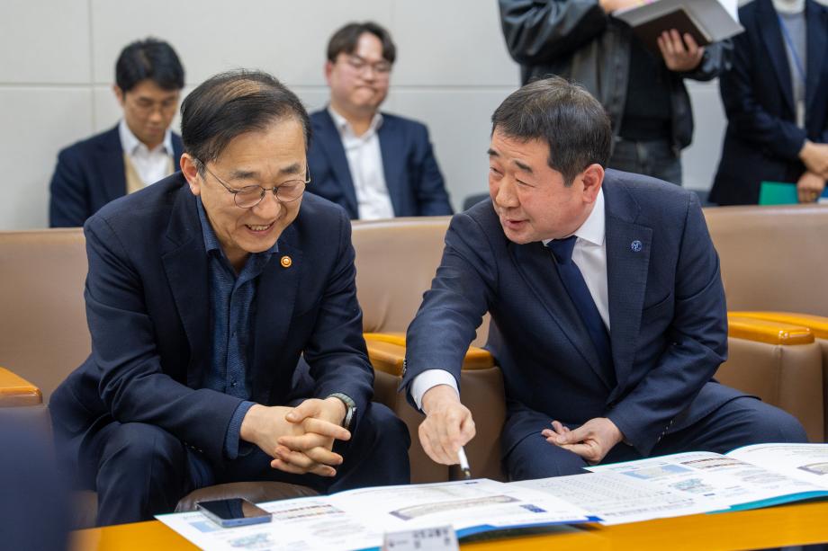 이재영 증평군수, 중부권 동서횡단철도 건설사업 국가계획 반영 국토교통부장관 건의